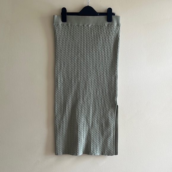 Suzy Shier Cable Knit Bodycon Skirt - Picture 2 of 4